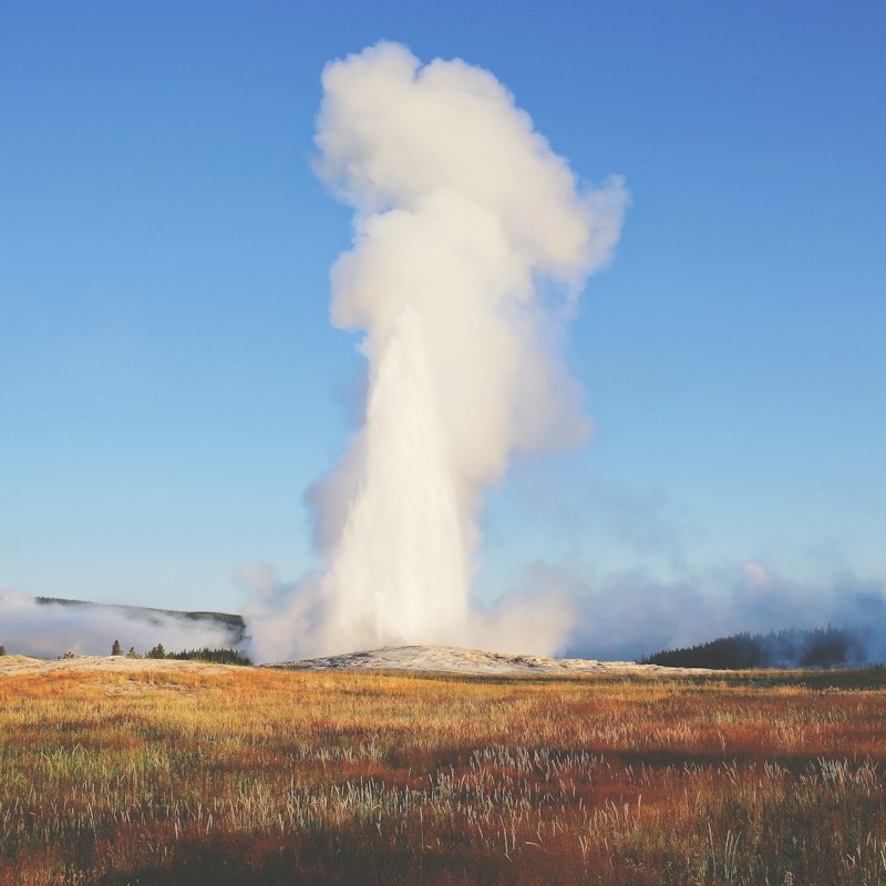 Natural phenomena: Geyser